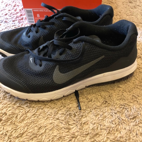 Women’s Nike Flex Experience Run 4 - Picture 1 of 2